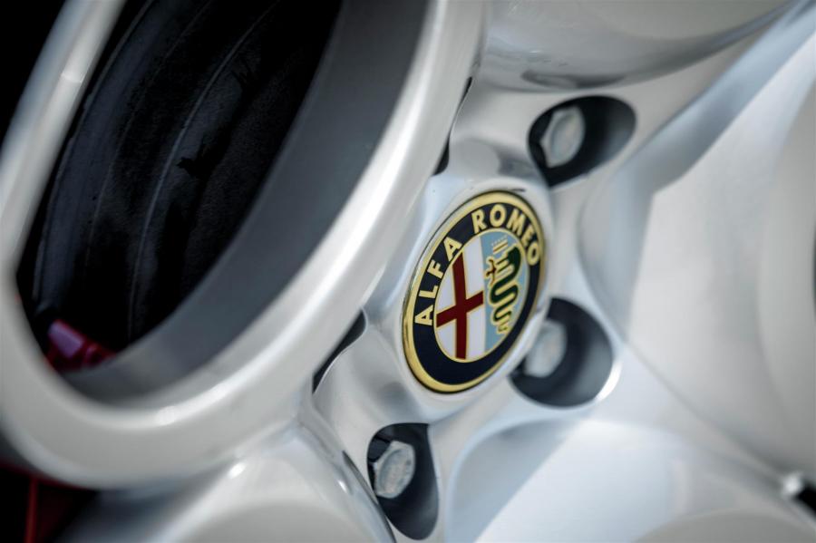 Колеса Alfa Romeo 8C Competizione 2008 года  (фото 44 из 143)